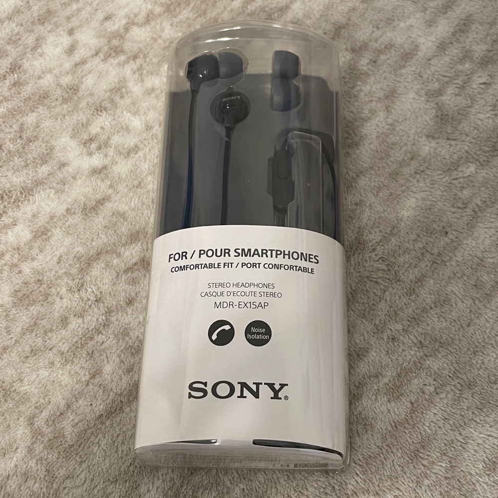 NIB Sony MDR-EX15AP Stereo Earbud Headset w/Noise Isolation & Microphone-Black